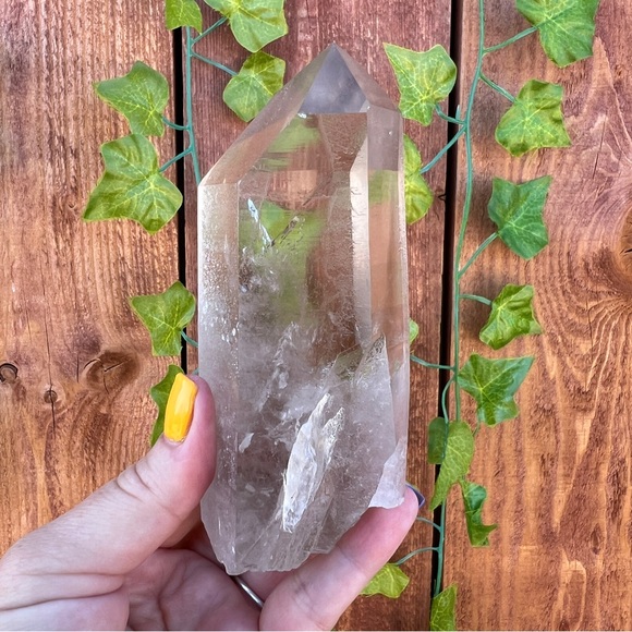 12.63 oz. Large Raw Quartz Crystal Point from Brazil. - Picture 5 of 11